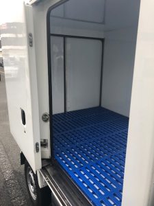 冷蔵、冷凍庫車　完成しました！